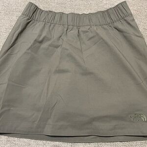 The North Face Women's olive green skirt with shorts liner